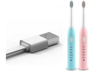 De elektrische Zachte Producten van de Tandenborstelpersoonlijke verzorging met USB dat in het Dagelijkse Leven laadt