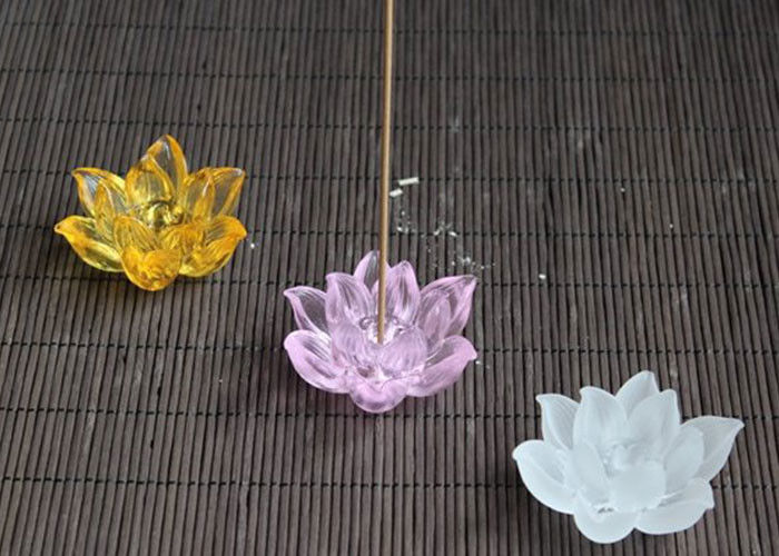 Lotus-van het Huisdecoratie van het Bloemontwerp van de de Ambachtenwierook Brander Drie Facultatieve Kleuren
